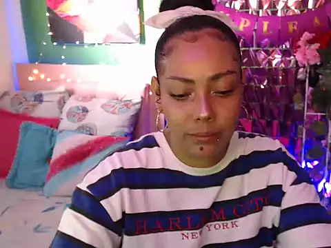 Snapshot of katherinnyazz chatting on November 13, 2025, 12:09 pm katherinnyazz online show from November 13, 2025, 12:09 pm