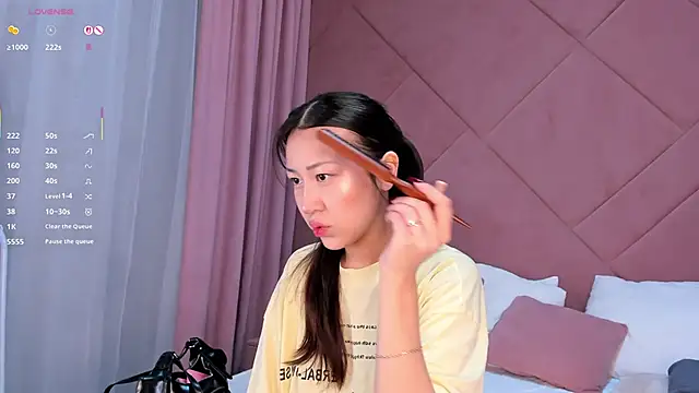 Nelly Kimm online show from January 8, 2026, 1:11 am