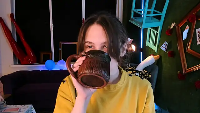 Snapshot of TessaMill chatting on October 7, 2025, 5:08 am TessaMill online show from October 7, 2025, 5:08 am