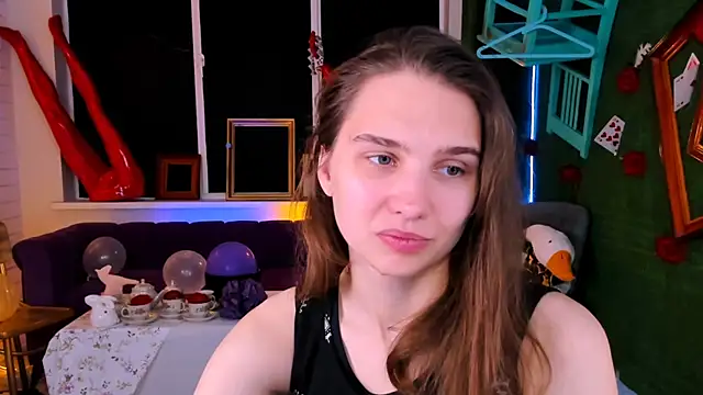 Snapshot of TessaMill chatting on September 23, 2025, 5:14 am TessaMill online show from September 23, 2025, 5:14 am