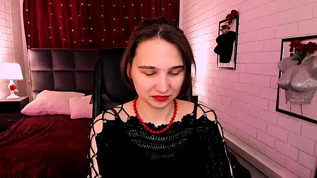 Snapshot of TessaMill chatting on November 10, 2025, 9:14 am TessaMill online show from November 10, 2025, 9:14 am