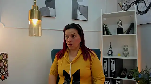 Snapshot of VeronicaBlake chatting on June 14, 2026, 12:39 pm VeronicaBlake online show from June 14, 2026, 12:39 pm