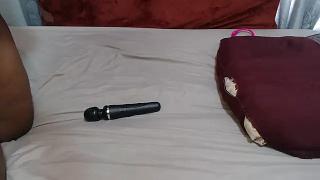 WEPUSSY23XX online show from December 15, 2025, 8:31 am