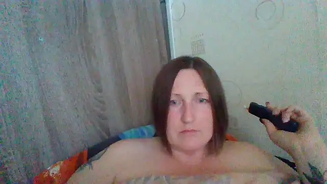 Snapshot of AllaSowinskaya chatting on July 4, 2026, 9:48 am AllaSowinskaya online show from July 4, 2026, 9:48 am