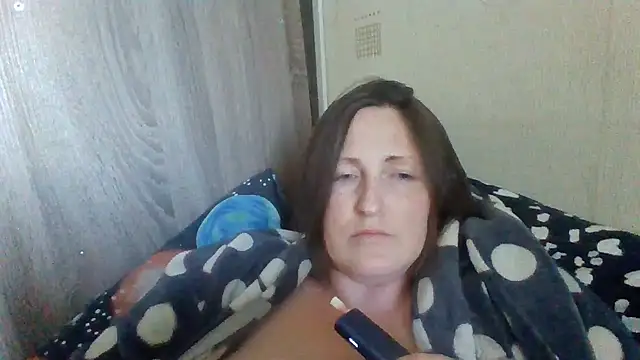 Snapshot of AllaSowinskaya chatting on July 6, 2026, 1:51 pm AllaSowinskaya online show from July 6, 2026, 1:51 pm