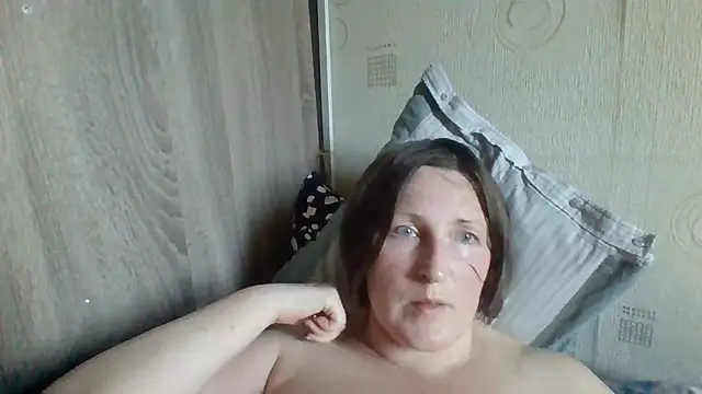 Snapshot of AllaSowinskaya chatting on August 6, 2026, 9:59 am AllaSowinskaya online show from August 6, 2026, 9:59 am