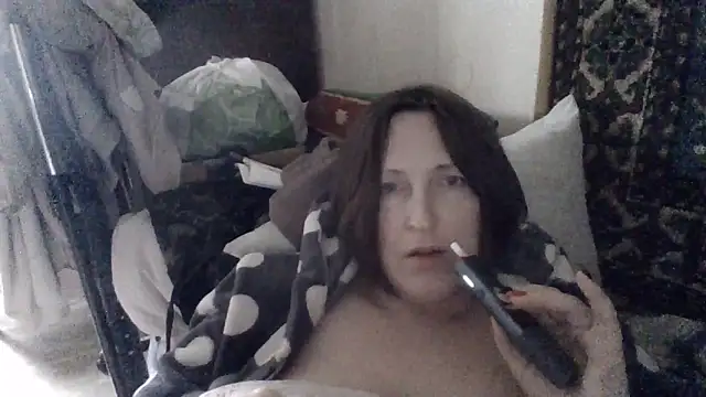 Snapshot of AllaSowinskaya chatting on November 5, 2025, 8:06 am AllaSowinskaya online show from November 5, 2025, 8:06 am