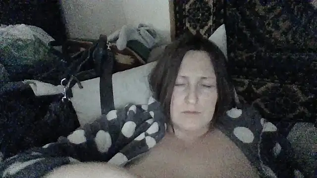 Snapshot of AllaSowinskaya chatting on October 30, 2025, 5:50 am AllaSowinskaya online show from October 30, 2025, 5:50 am