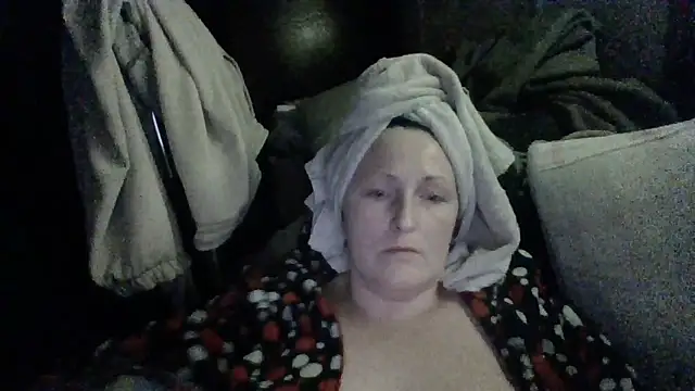 AllaSowinskaya online show from April 25, 2026, 5:54 pm