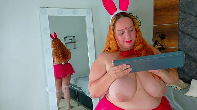 JenaCooper  online show from October 20, 2025, 1:40 am