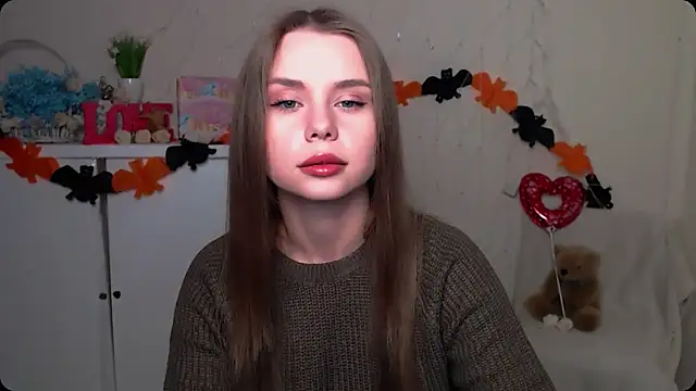 Snapshot of OceanicDawn chatting on October 19, 2025, 6:38 am OceanicDawn online show from October 19, 2025, 6:38 am