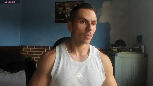 Snapshot of justinkarter chatting on June 16, 2026, 4:07 pm justinkarter online show from June 16, 2026, 4:07 pm