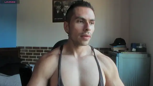 Snapshot of justinkarter chatting on August 8, 2026, 2:46 pm justinkarter online show from August 8, 2026, 2:46 pm