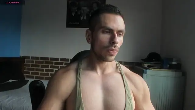 Snapshot of justinkarter chatting on July 13, 2026, 5:01 pm justinkarter online show from July 13, 2026, 5:01 pm