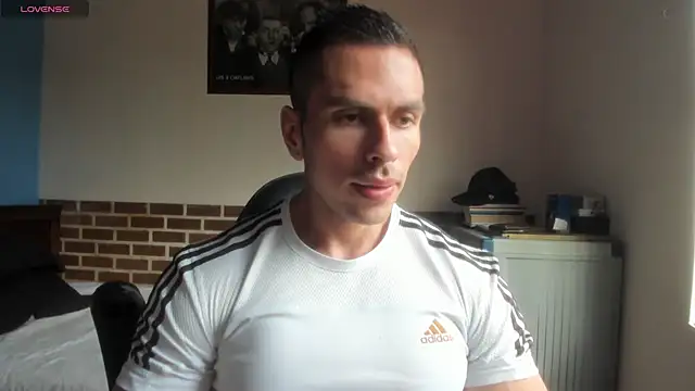 Snapshot of justinkarter chatting on July 23, 2026, 5:42 pm justinkarter online show from July 23, 2026, 5:42 pm