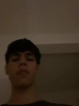 Snapshot of TWINKS_FRIENDS chatting on April 1, 2026, 4:36 am TWINKS FRIENDS online show from April 1, 2026, 4:36 am