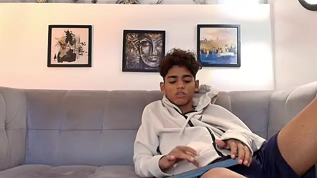 Snapshot of TWINKS_FRIENDS chatting on April 25, 2026, 1:25 pm TWINKS FRIENDS online show from April 25, 2026, 1:25 pm