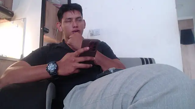Snapshot of Hiroshi_Shen chatting on May 10, 2026, 1:04 pm Hiroshi Shen online show from May 10, 2026, 1:04 pm