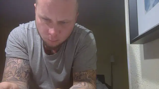 Snapshot of tattedpipeliner chatting on November 17, 2025, 9:24 am tattedpipeliner online show from November 17, 2025, 9:24 am