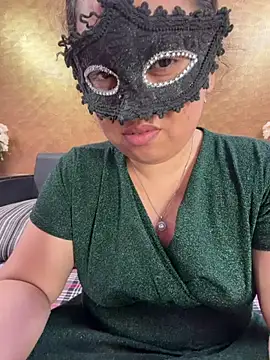 Iampriyaaa15 online show from May 1, 2026, 7:46 am