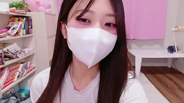 Snapshot of OSUSHI-CHAN chatting on May 17, 2026, 4:29 pm OSUSHI-CHAN online show from May 17, 2026, 4:29 pm