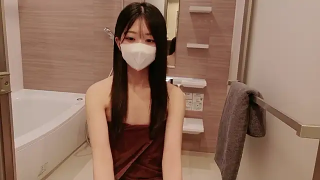 Snapshot of OSUSHI-CHAN chatting on May 20, 2026, 6:27 pm OSUSHI-CHAN online show from May 20, 2026, 6:27 pm