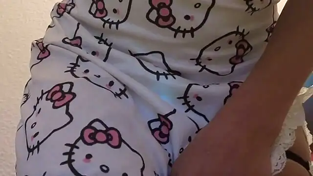 Snapshot of Oulola777 chatting on October 12, 2025, 5:14 pm Oulola777 online show from October 12, 2025, 5:14 pm