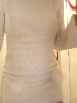 Snapshot of Oulola777 chatting on November 19, 2025, 5:46 pm Oulola777 online show from November 19, 2025, 5:46 pm