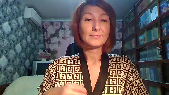 Snapshot of Pline1 chatting on December 5, 2025, 9:12 pm Pline1 online show from December 5, 2025, 9:12 pm