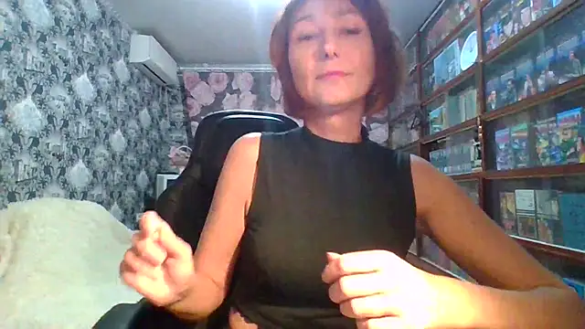 Snapshot of Pline1 chatting on November 23, 2025, 9:58 pm Pline1 online show from November 23, 2025, 9:58 pm