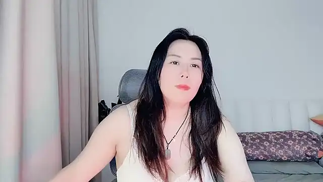 Eve5215 online show from May 10, 2026, 4:31 pm