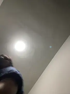 jujuarantes  2025 online show from September 26, 2025, 2:07 am