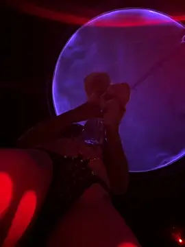 addictedtoari online show from November 5, 2025, 8:12 pm