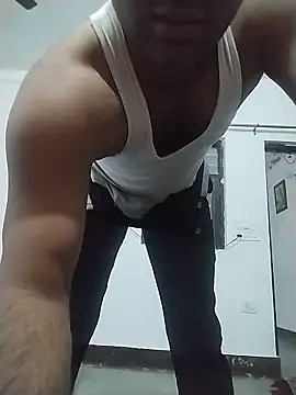 Dickdelhi online show from November 10, 2025, 2:11 pm