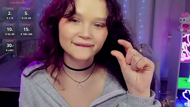 Snapshot of EmilyChaves chatting on April 22, 2026, 10:22 am EmilyChaves online show from April 22, 2026, 10:22 am