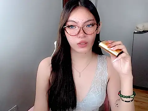 Snapshot of Miss_hornydolly chatting on March 16, 2026, 1:13 am Miss hornydolly online show from March 16, 2026, 1:13 am