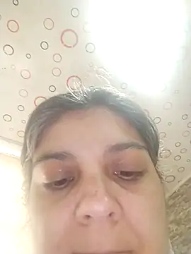 Snapshot of queemking chatting on February 19, 2026, 7:11 pm queemking online show from February 19, 2026, 7:11 pm