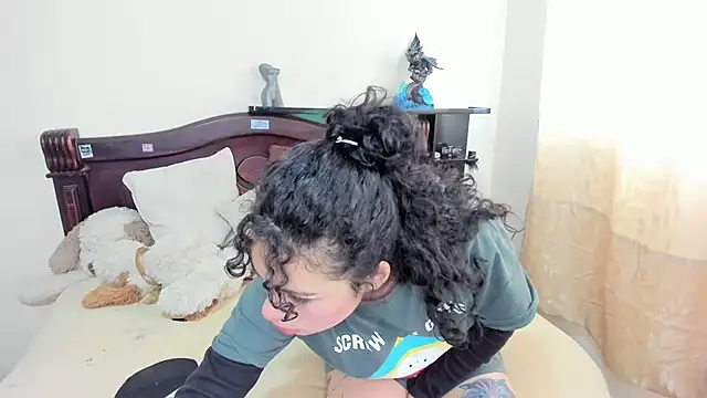 Snapshot of _hesttia chatting on September 11, 2025, 8:20 pm hesttia online show from September 11, 2025, 8:20 pm