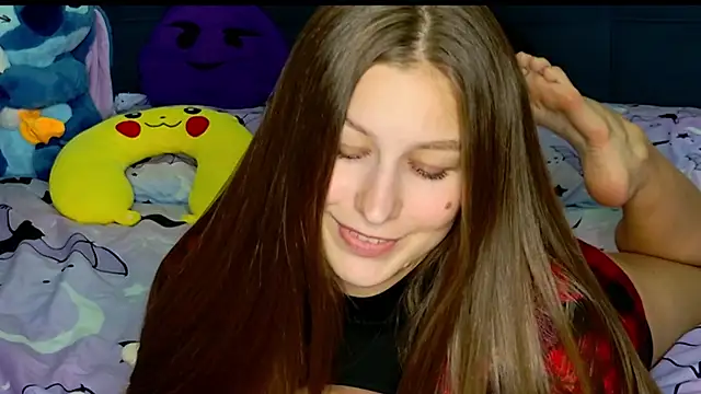 Snapshot of MissEmilyMiller chatting on November 18, 2025, 5:38 pm MissEmilyMiller online show from November 18, 2025, 5:38 pm