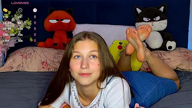 MissEmilyMiller online show from May 4, 2026, 7:17 pm