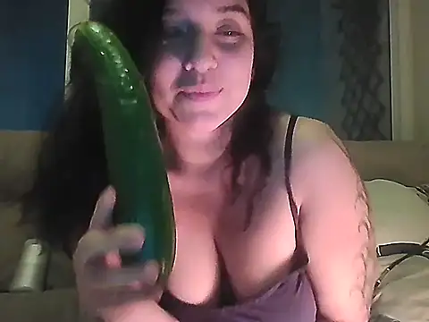 Snapshot of creepyh0e_ chatting on June 21, 2026, 12:38 am creepyh0e online show from June 21, 2026, 12:38 am