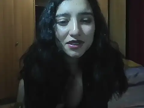 Snapshot of creepyh0e_ chatting on July 2, 2026, 10:49 pm creepyh0e online show from July 2, 2026, 10:49 pm