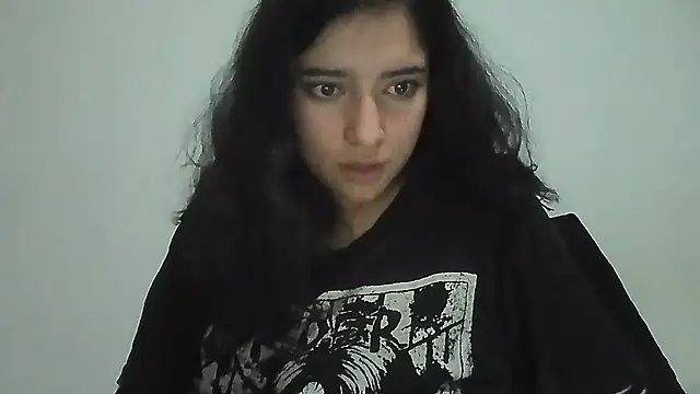 Snapshot of creepyh0e_ chatting on July 24, 2026, 8:49 pm creepyh0e online show from July 24, 2026, 8:49 pm