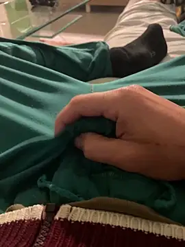 piselloneee19 online show from November 7, 2025, 6:40 am