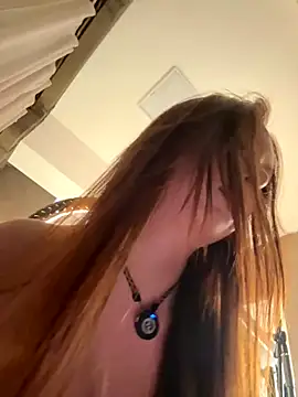 Snapshot of DianaGlow chatting on November 8, 2025, 5:16 pm DianaGlow online show from November 8, 2025, 5:16 pm