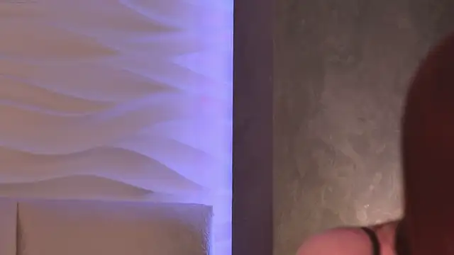 Snapshot of DianaGlow chatting on November 20, 2025, 2:18 pm DianaGlow online show from November 20, 2025, 2:18 pm