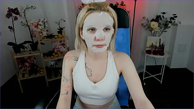 AuroraWrenfield online show from January 7, 2026, 12:48 am