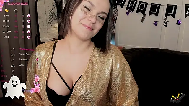 Snapshot of KiraEnergy chatting on November 1, 2025, 2:07 am KiraEnergy online show from November 1, 2025, 2:07 am