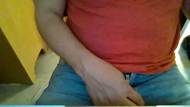 Snapshot of xTurnleftx chatting on June 6, 2026, 2:22 pm xTurnleftx online show from June 6, 2026, 2:22 pm