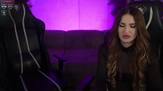 Goldie Flame online show from February 3, 2026, 6:22 am